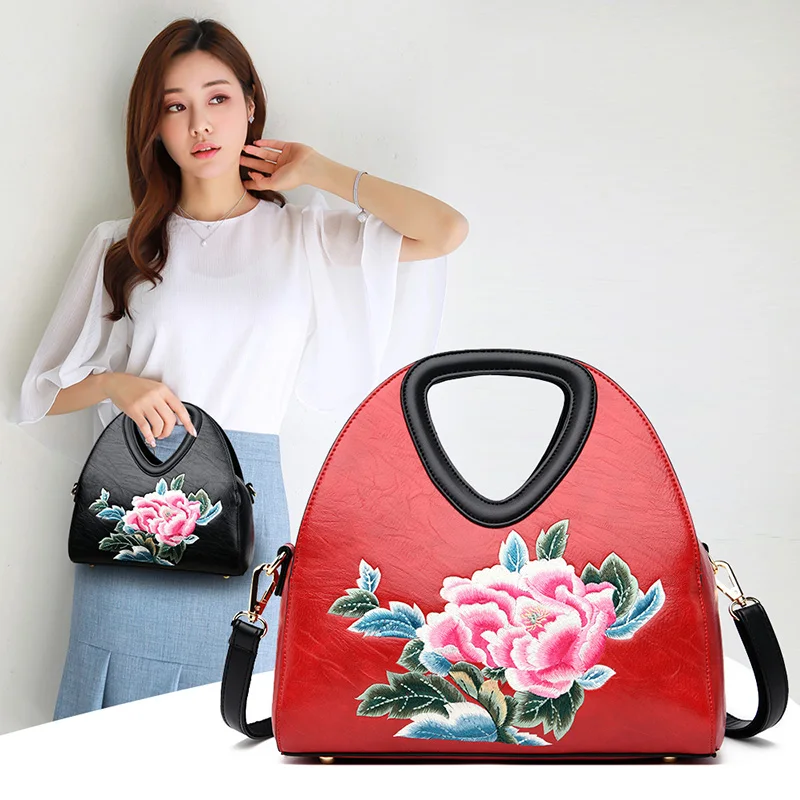 YILIAN Vintage printed fashion handbag for women 2021 With exclusive design one-shoulder premium leather diagonal span
YILIAN Vintage printed fashion handbag for women 2021 With exclusive design one-shoulder premium leather diagonal span