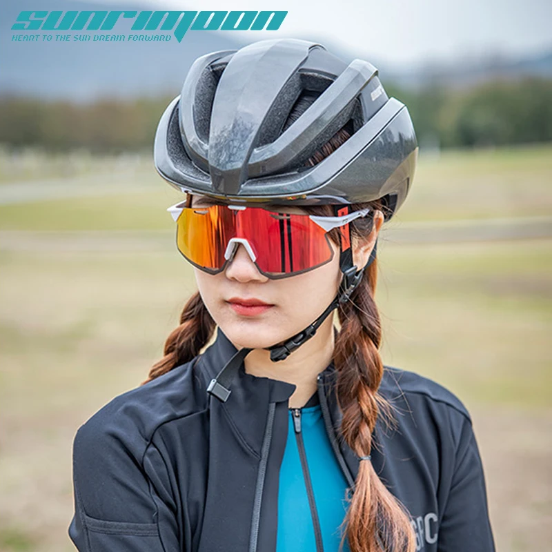 SUNRIMOON Aero Cycling Helmet Ultralight Breathable Race Performance Bike Helmet for Men Women Capacete Ciclismo Size 54-61cm
SUNRIMOON Aero Cycling Helmet Ultralight Breathable Race Performance Bike Helmet for Men Women Capacete Ciclismo Size 54-61cm