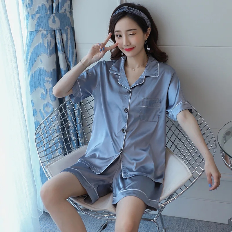 2021 Summer Women Turn-down Collar Pajamas Set Silk Satin Short Sleeve Tops+Pants 2 Pieces Set Sleepwear Pijamas Plus Size 5XL
2021 Summer Women Turn-down Collar Pajamas Set Silk Satin Short Sleeve Tops+Pants 2 Pieces Set Sleepwear Pijamas Plus Size 5XL