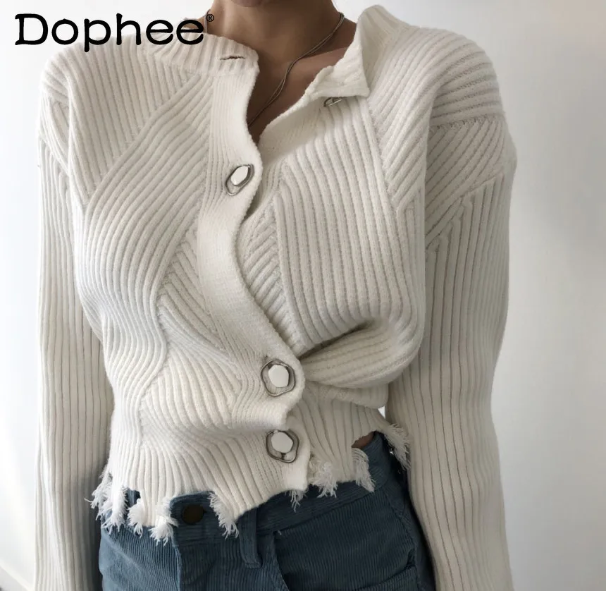 Women's Korean Style Top Retro Fashion Chic Button Single-breasted Knitwear Cardigan High Waist Slimming Short Knitted Sweater
Women's Korean Style Top Retro Fashion Chic Button Single-breasted Knitwear Cardigan High Waist Slimming Short Knitted Sweater
