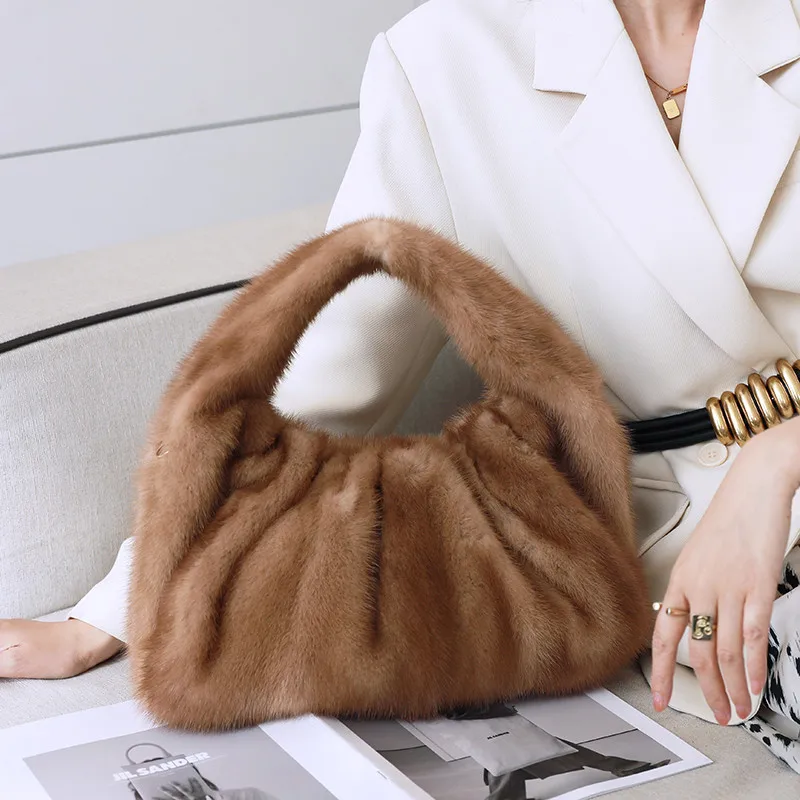 Fashion Real Mink Fur Bag For Women 2021 Luxury Cloud Bag Handbags Designer Large Capacity Shoulder Bags Winter
Fashion Real Mink Fur Bag For Women 2021 Luxury Cloud Bag Handbags Designer Large Capacity Shoulder Bags Winter