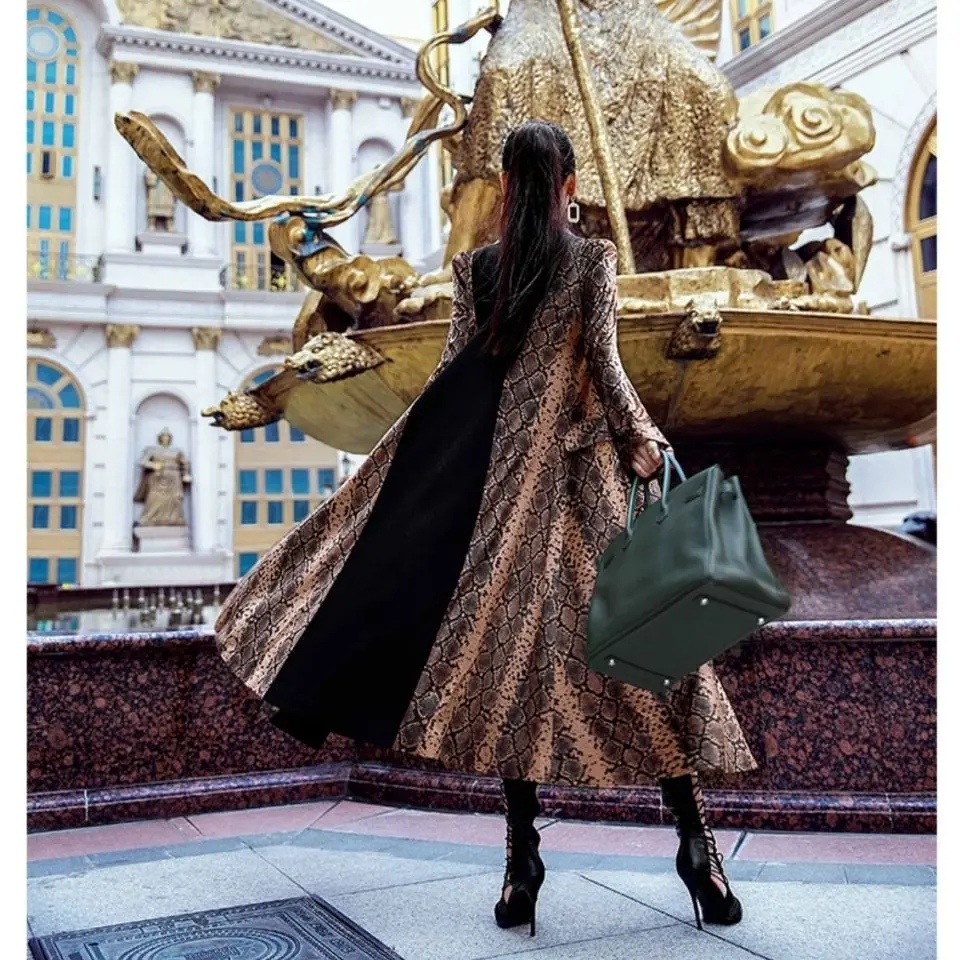 European And American Snake Pattern Floral Print Trench Coat Female 2021 Spring And Autumn Youth Long-Cut Coat
European And American Snake Pattern Floral Print Trench Coat Female 2021 Spring And Autumn Youth Long-Cut Coat