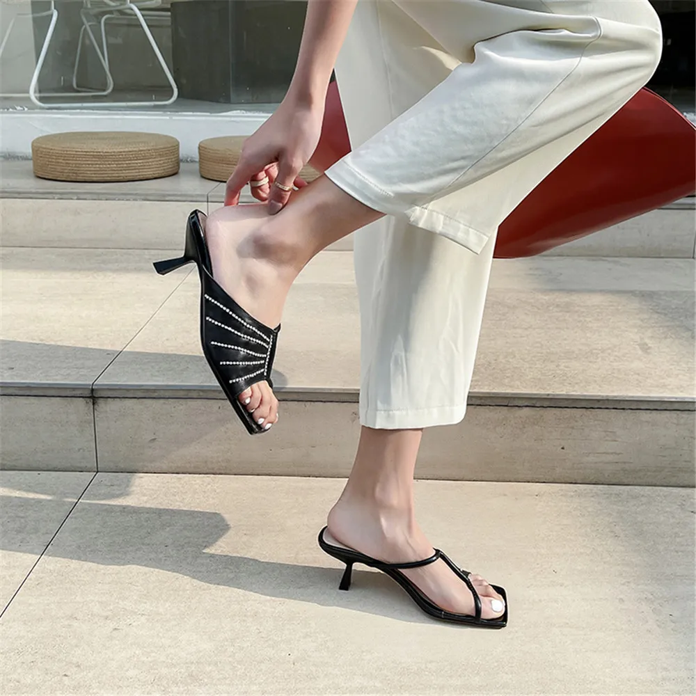Orignice Fashion Summer High Heels Women Rhinestone Sandals Sexy Square Toe Cow Leather Slides Ladies Rome Shoes Slippers Black
Orignice Fashion Summer High Heels Women Rhinestone Sandals Sexy Square Toe Cow Leather Slides Ladies Rome Shoes Slippers Black