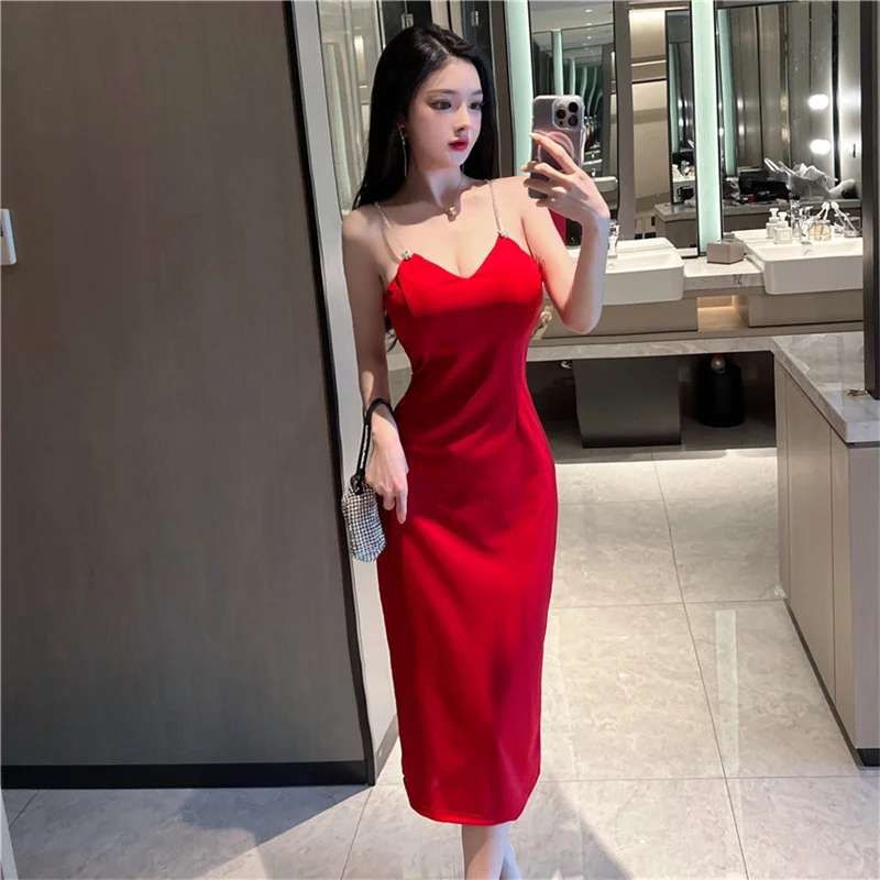 Real shot 2022 spring new ladies temperament self-cultivation split drill strap dress
Real shot 2022 spring new ladies temperament self-cultivation split drill strap dress