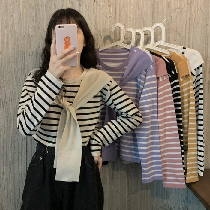 Shawl Fake Two Striped Long Sleeved T-shirt Women's Loose Outer Autumn Clothes 2021 New Korean Early Autumn Top
Shawl Fake Two Striped Long Sleeved T-shirt Women's Loose Outer Autumn Clothes 2021 New Korean Early Autumn Top