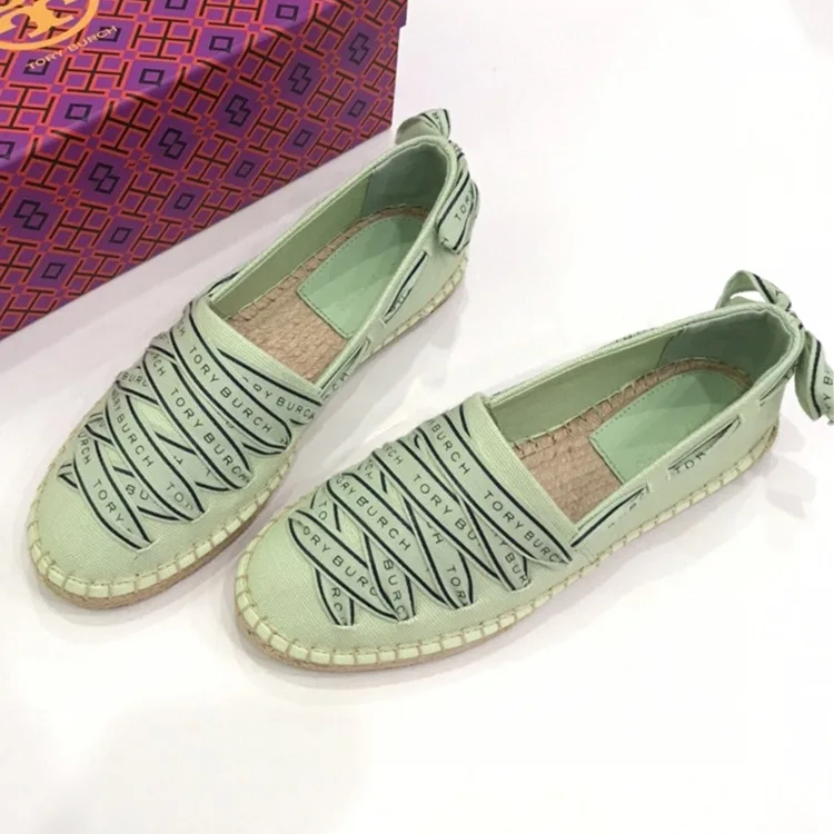 Brand Casual Women Sneakers Flat Women Canvas Shoes Chaussure Femme Comfort Light Women Running Walking Shoes Female Footwear
Brand Casual Women Sneakers Flat Women Canvas Shoes Chaussure Femme Comfort Light Women Running Walking Shoes Female Footwear