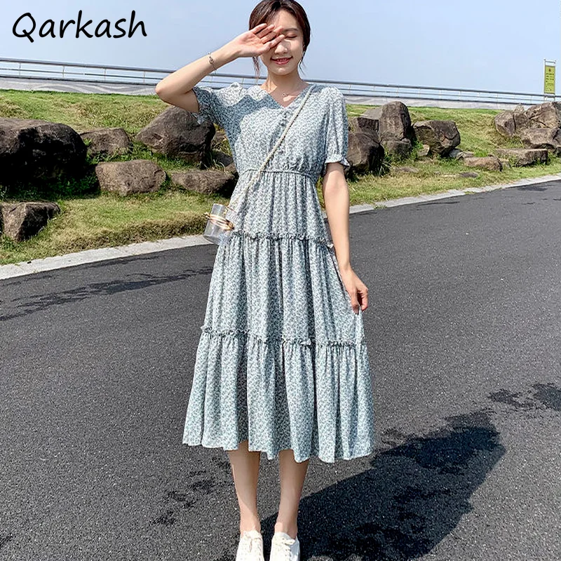 Large Size Dresses Women Temperament Female Summer Chic Street Style Party Wear Print Basic V-neck Folds Casual Aesthetic Daily
Large Size Dresses Women Temperament Female Summer Chic Street Style Party Wear Print Basic V-neck Folds Casual Aesthetic Daily