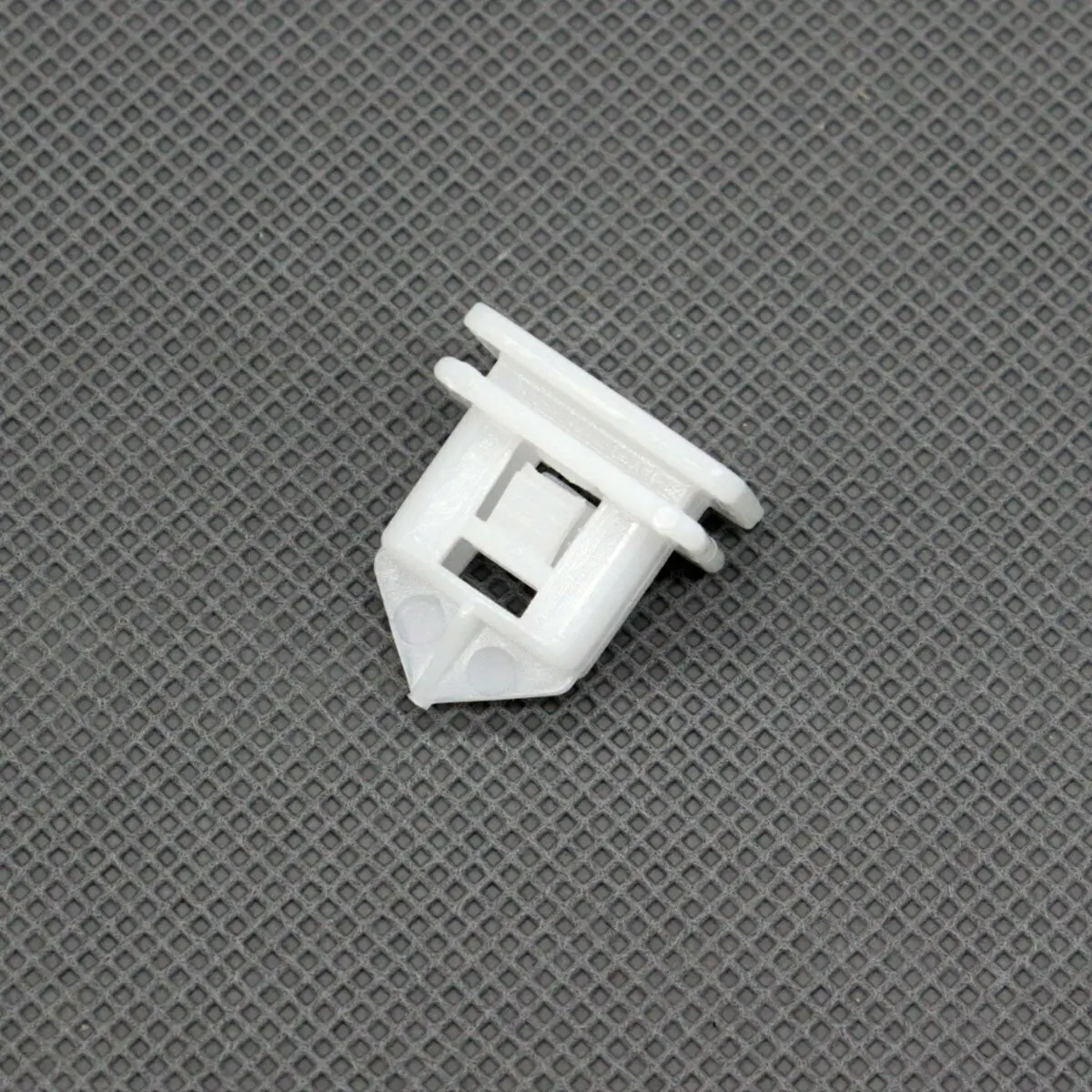 20pcs Rocker Molding Clips Retainer Fastener Screws for VOLVO C30 S40 V50 XC60 8678010
20pcs Rocker Molding Clips Retainer Fastener Screws for VOLVO C30 S40 V50 XC60 8678010
