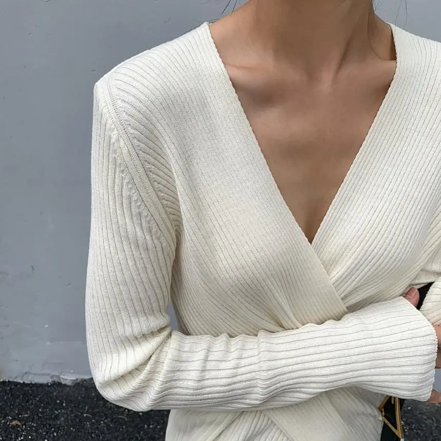 Irregular V-Neck Knitted Sweater Women Autumn Casual Korean Style Woman Pullovers Office Ladies Sweaters Sueter Pull Femme 2020
Irregular V-Neck Knitted Sweater Women Autumn Casual Korean Style Woman Pullovers Office Ladies Sweaters Sueter Pull Femme 2020