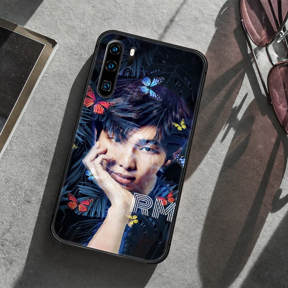 Bangtan Boys Nam joon Kim Phone Case For Huawei P Mate 10 20 30 40 Lite Pro smart Z 2019 nova 5t black Cell Painting Hoesjes Tpu
Bangtan Boys Nam joon Kim Phone Case For Huawei P Mate 10 20 30 40 Lite Pro smart Z 2019 nova 5t black Cell Painting Hoesjes Tpu