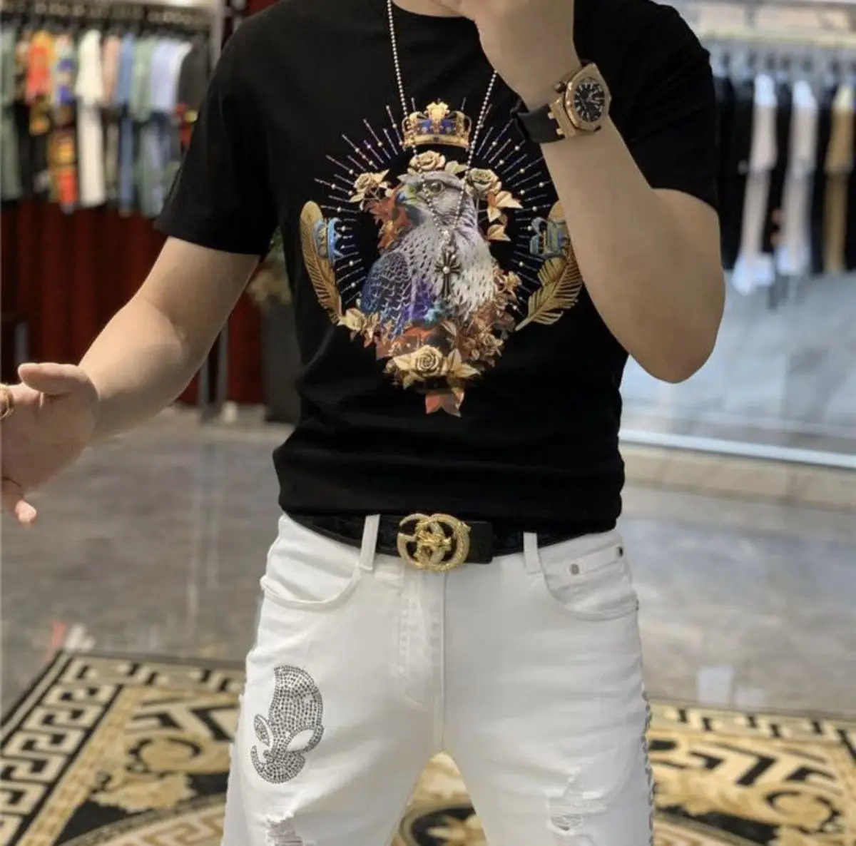 Men's T-shirt Mercerized Cotton Europe Style 2021 Summer New Fashion Brand Colorful Laser Baroque Eagle Rhinestone Tees Male Top
Men's T-shirt Mercerized Cotton Europe Style 2021 Summer New Fashion Brand Colorful Laser Baroque Eagle Rhinestone Tees Male Top