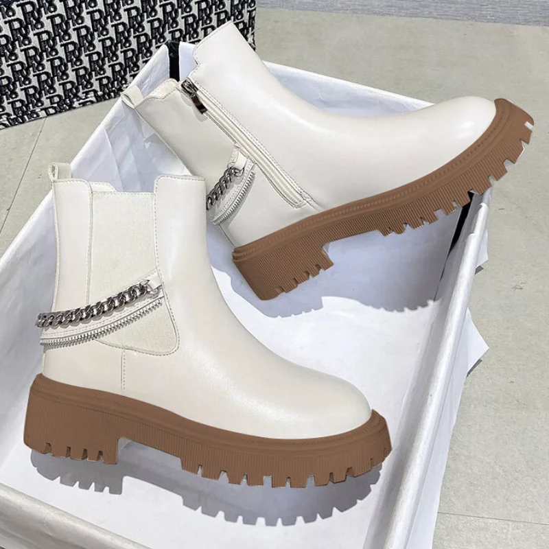 2021 Autumn Shoes Woman Platform Martin Boots Fashion Metal Chain Women's Boots Luxury Chelsea Booties Women Punk Gothic Shoes
2021 Autumn Shoes Woman Platform Martin Boots Fashion Metal Chain Women's Boots Luxury Chelsea Booties Women Punk Gothic Shoes