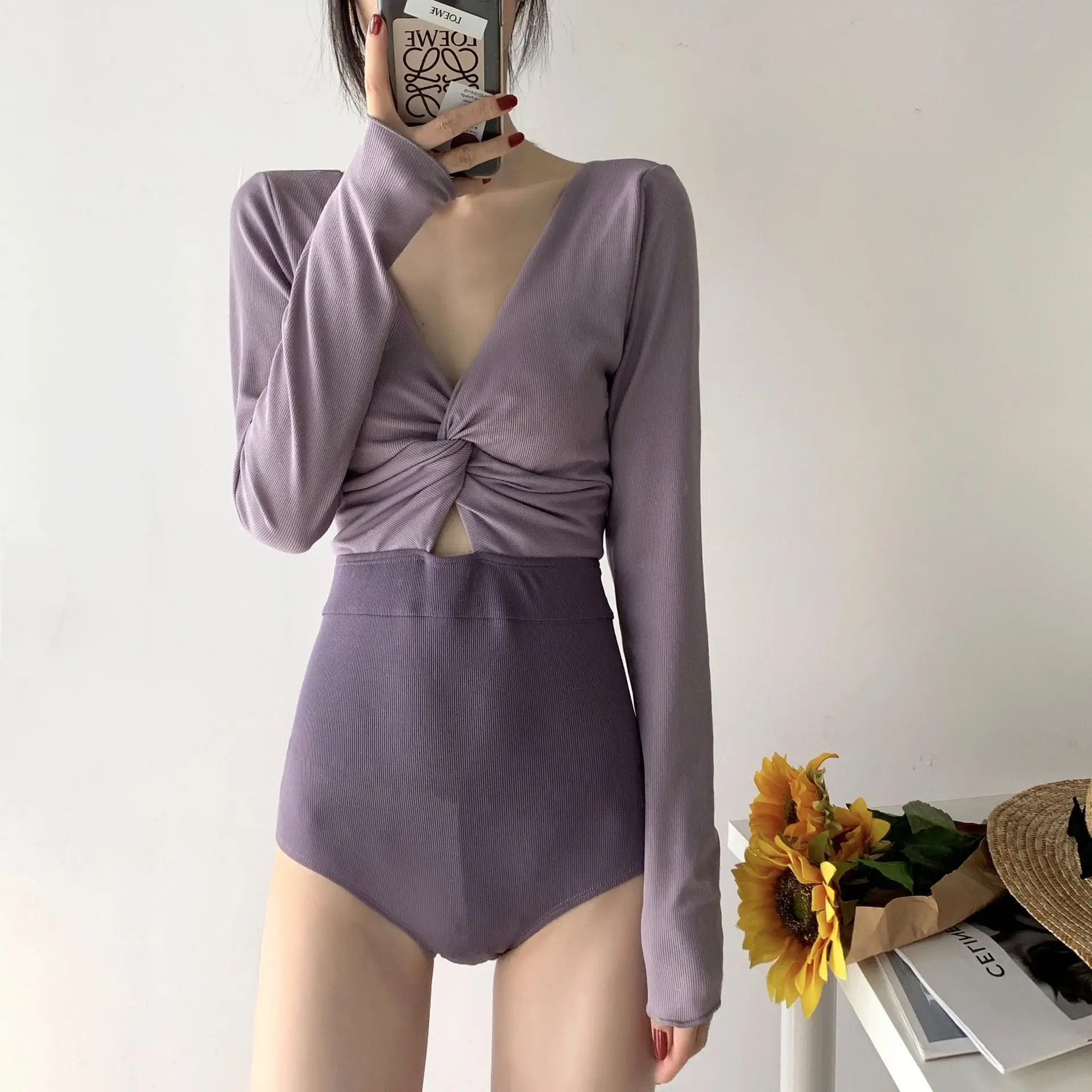 2021 Новинка в Корейском стиле; Пикантные с длинным рукавом Одна деталь Плавание костюм Для женщин однотонные Плавание одежда, купальный кост... 
2021 Новинка в Корейском стиле; Пикантные с длинным рукавом Одна деталь Плавание костюм Для женщин однотонные Плавание одежда, купальный кост...