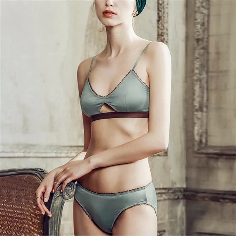French Style Bralette Set Back Closure Lingerie Feminina Sexy Bra and Panty Set Women's Intimates Fashion Underwear & Sleepwears
French Style Bralette Set Back Closure Lingerie Feminina Sexy Bra and Panty Set Women's Intimates Fashion Underwear & Sleepwears