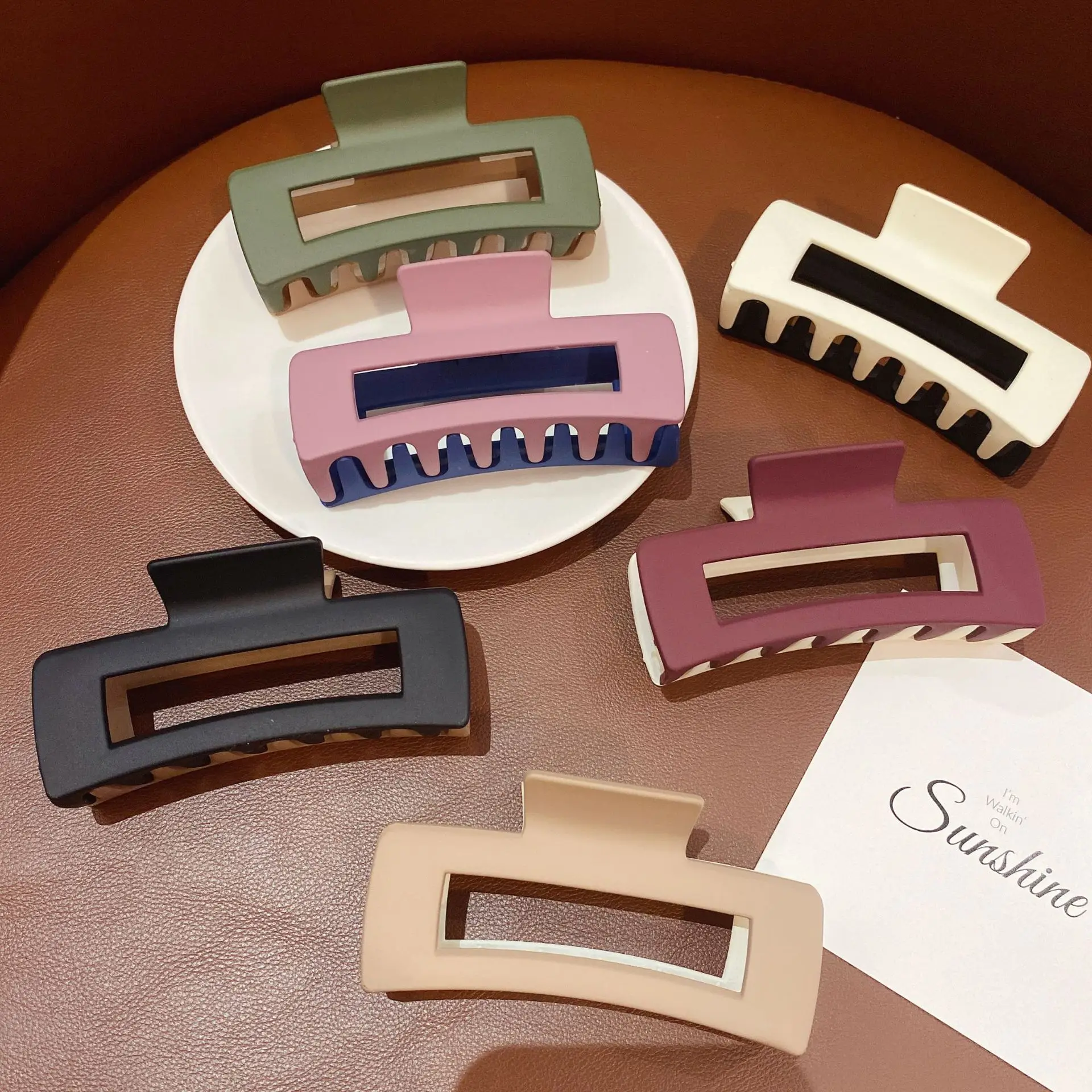 Korean Acrylic Hair Claws Solid Large Hair Clips Elegant Geometric Hairpins Barrette Bath Clip for Women Girls Hair Accessories
Korean Acrylic Hair Claws Solid Large Hair Clips Elegant Geometric Hairpins Barrette Bath Clip for Women Girls Hair Accessories