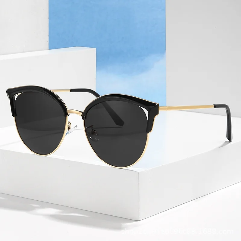Fashion the cat's eye tr polarization women sunglasses men sunglasses trend restoring ancient ways metal sunglasses UV400 6121
Fashion the cat's eye tr polarization women sunglasses men sunglasses trend restoring ancient ways metal sunglasses UV400 6121