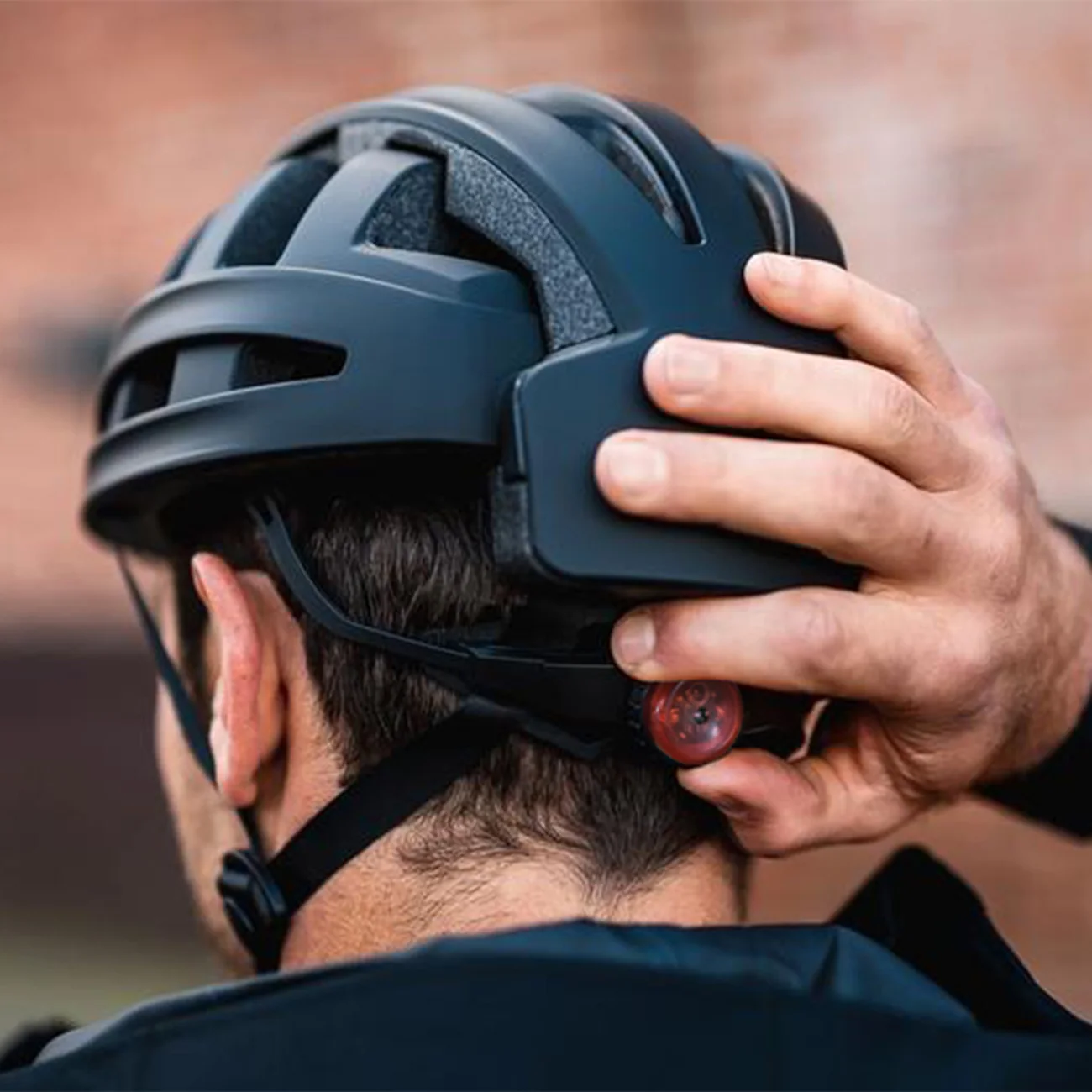 Adult Bike Helmet with Rear Light Folding Bicycle Helmet Lightweight Breathable for Urban Leisure Bicycle Electric Scooter
Adult Bike Helmet with Rear Light Folding Bicycle Helmet Lightweight Breathable for Urban Leisure Bicycle Electric Scooter