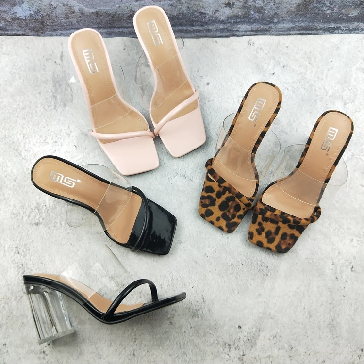 Slippers Women Summer Shoes Luxury Slides Big Size Heeled Mules Pantofle Flock Jelly Flip Flops Designer High Soft 2021 Glitter
Slippers Women Summer Shoes Luxury Slides Big Size Heeled Mules Pantofle Flock Jelly Flip Flops Designer High Soft 2021 Glitter