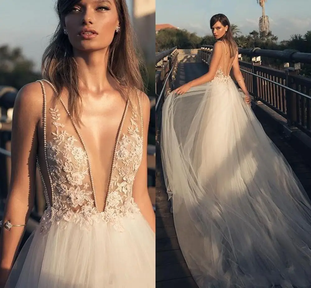 2021 Boho Country Style Sexy Wedding Dresses Deep V Front and Back Beaded Lace Appliqued Tulle Long Bridal Gown New Custom Made
2021 Boho Country Style Sexy Wedding Dresses Deep V Front and Back Beaded Lace Appliqued Tulle Long Bridal Gown New Custom Made