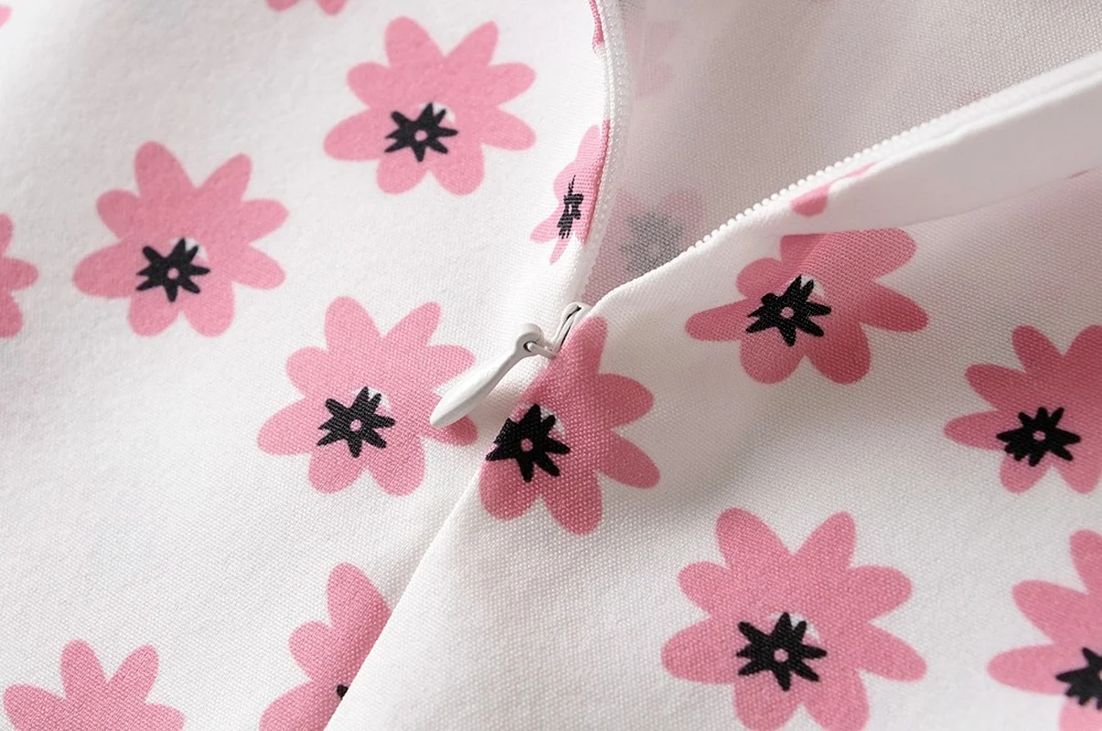 2021 Summer Women Side Split Floral Print Skirts Female Slim Sexy Elegant Mini Skirt Office Lady Work Wear A-line Skirts Korean
2021 Summer Women Side Split Floral Print Skirts Female Slim Sexy Elegant Mini Skirt Office Lady Work Wear A-line Skirts Korean