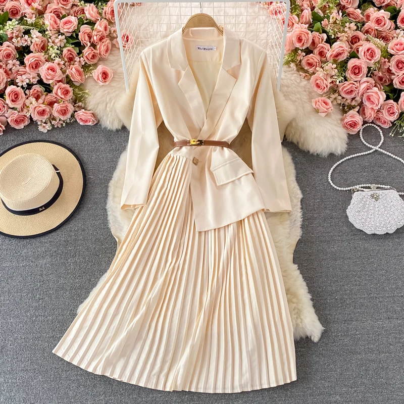 Autumn Office Lady Beige Pleated Dress Women Elegant Notched Collar Long Sleeve High Waist Female Draped Vestidos With Sashes OL
Autumn Office Lady Beige Pleated Dress Women Elegant Notched Collar Long Sleeve High Waist Female Draped Vestidos With Sashes OL