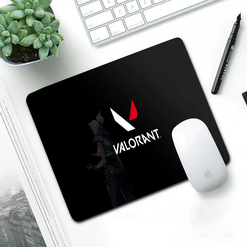 Luxury New Arrivals Valorant wear-resisting small 29x25cm office leisure edge anti slip washable laptop game mouse pad 
Luxury New Arrivals Valorant wear-resisting small 29x25cm office leisure edge anti slip washable laptop game mouse pad