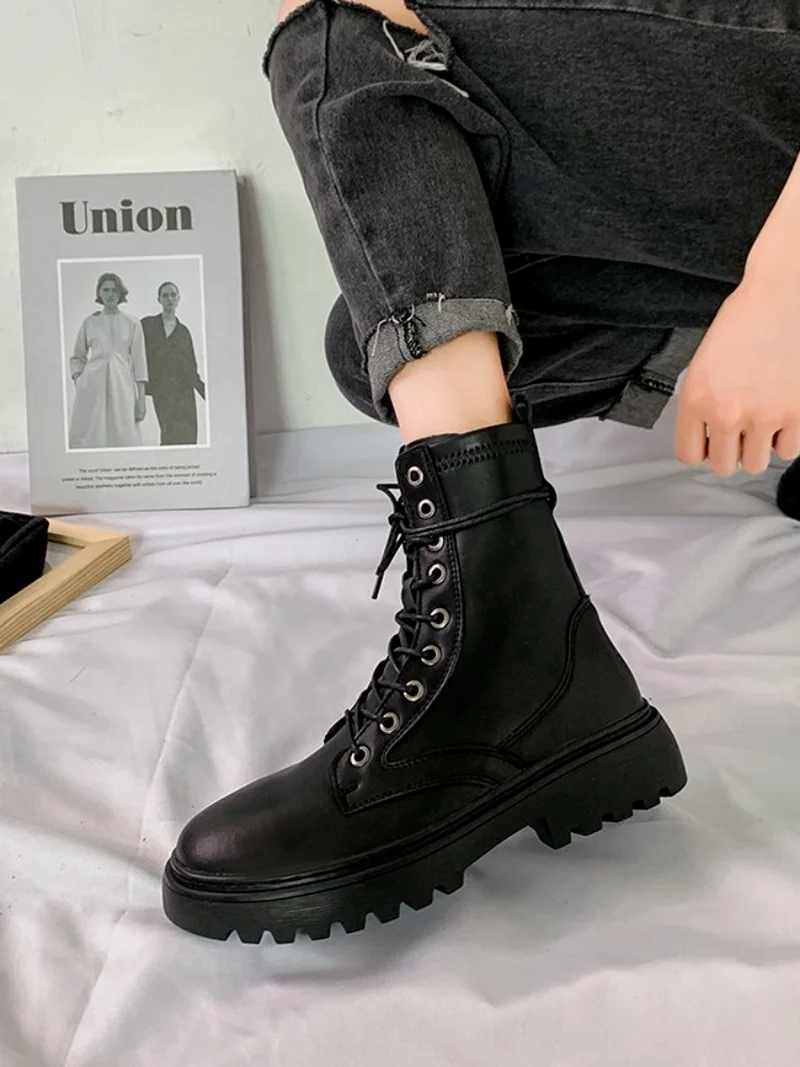 White Black PU Leather Ankle Boots Women Autumn Winter Round Toe Lace Up Shoes Woman Fashion Motorcycle Platform Botas
White Black PU Leather Ankle Boots Women Autumn Winter Round Toe Lace Up Shoes Woman Fashion Motorcycle Platform Botas