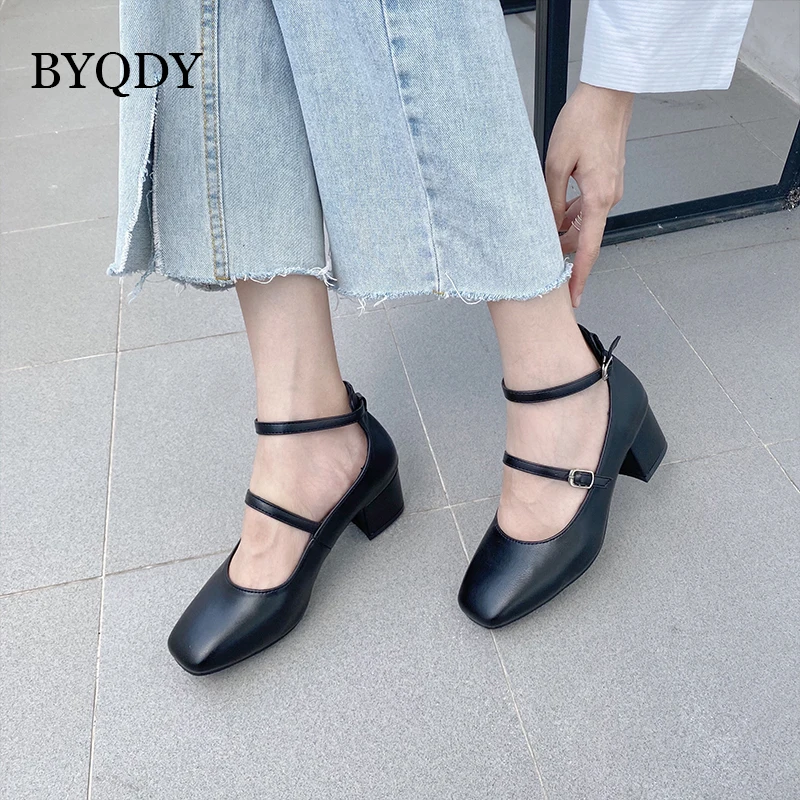 

Женские туфли-лодочки на каблуке BYQDY, черные туфли из искусственной кожи с двумя пряжками и квадратным носком, обувь на среднем толстом кабл...