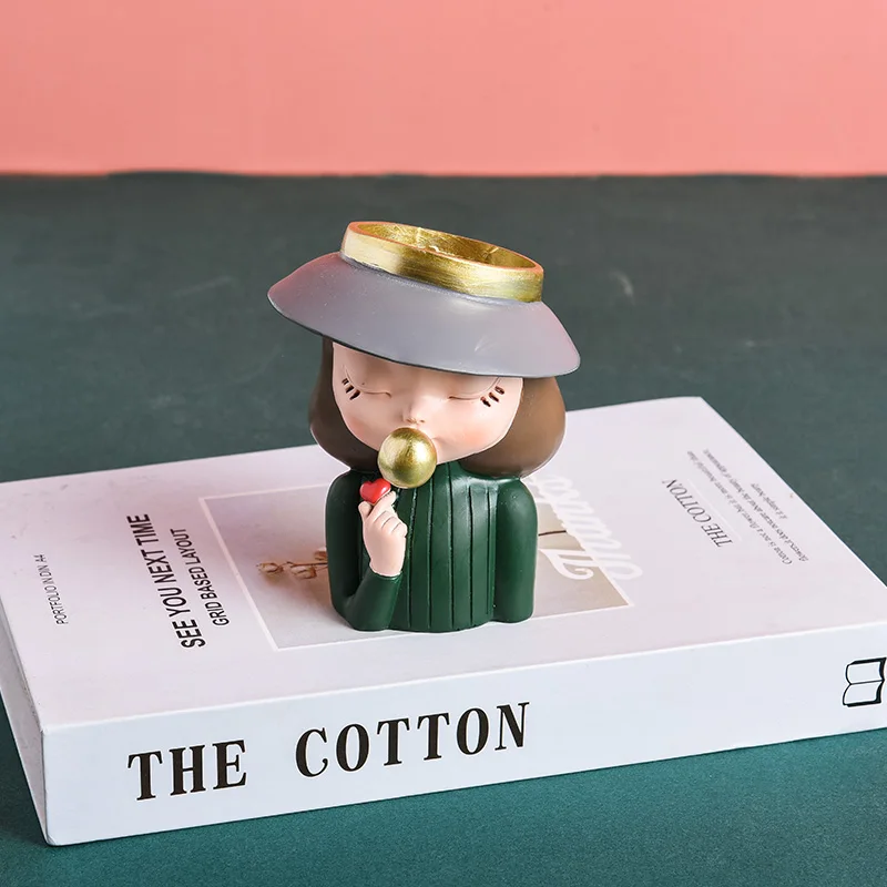 2021 hot Nordic style resin vase cute girl doll decoration succulent plant pot modern home decoration pen holder small
2021 hot Nordic style resin vase cute girl doll decoration succulent plant pot modern home decoration pen holder small