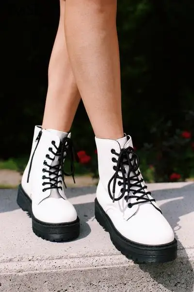 New Women Leather Boots Winter Ankle Boots Casual Ladies Fashion Shoes Women White Botas Mujer Raffi Lace Up Combat Boot
New Women Leather Boots Winter Ankle Boots Casual Ladies Fashion Shoes Women White Botas Mujer Raffi Lace Up Combat Boot