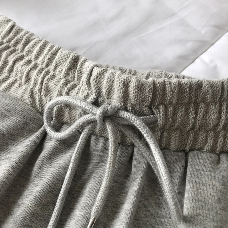 Fanoc Women Casual Short Summer High Waist Cotton Loose Solid Color 2020 Female New Thin Outer Wear Casual Straight Sports
Fanoc Women Casual Short Summer High Waist Cotton Loose Solid Color 2020 Female New Thin Outer Wear Casual Straight Sports