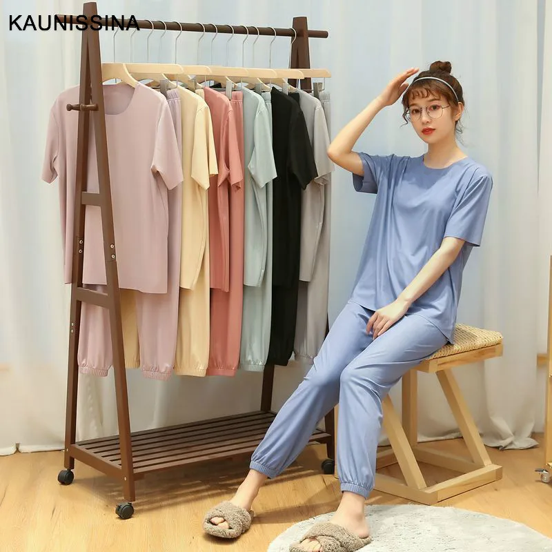 Soft Pajama Women Short Sleeve Tops Cropped Pants Pajamas Set Summer Autumn Elastic Sleepwear Ice Silk Cozy Home Loungewear Suit
Soft Pajama Women Short Sleeve Tops Cropped Pants Pajamas Set Summer Autumn Elastic Sleepwear Ice Silk Cozy Home Loungewear Suit