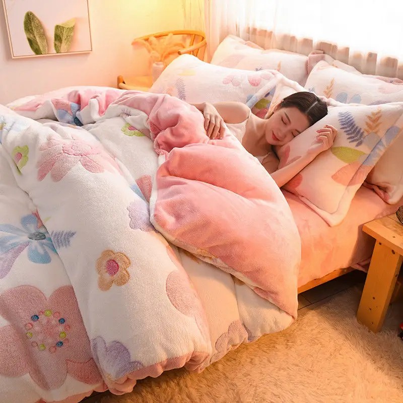 New Fashion Thicken Flannel Duvet Cover Warm Coral Velvet Quilt Cover Luxury Comforter Covers Winter Modern Ultra Soft Bedding
New Fashion Thicken Flannel Duvet Cover Warm Coral Velvet Quilt Cover Luxury Comforter Covers Winter Modern Ultra Soft Bedding