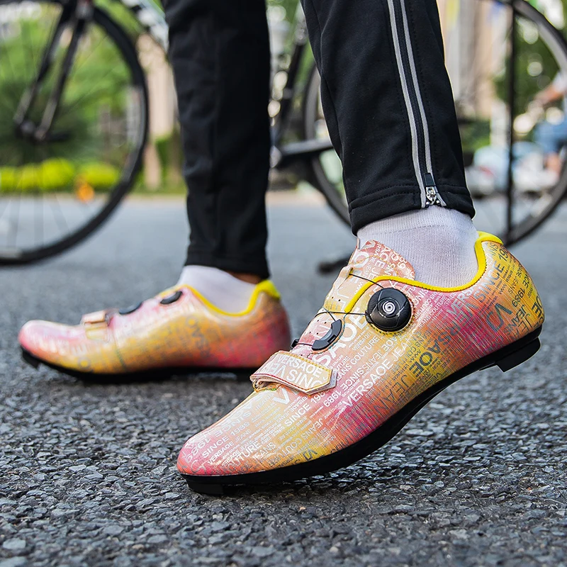 2020 new non-slip road bike shoelace locking turn buckle color mountain bike shoes non-locking rubber sole cycling shoes
2020 new non-slip road bike shoelace locking turn buckle color mountain bike shoes non-locking rubber sole cycling shoes