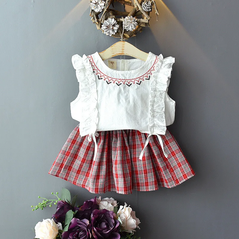 Girls' dress suit 2021 fashion foreign style children's lace sleeve lattice skirt two piece set Korean version 9985
Girls' dress suit 2021 fashion foreign style children's lace sleeve lattice skirt two piece set Korean version 9985