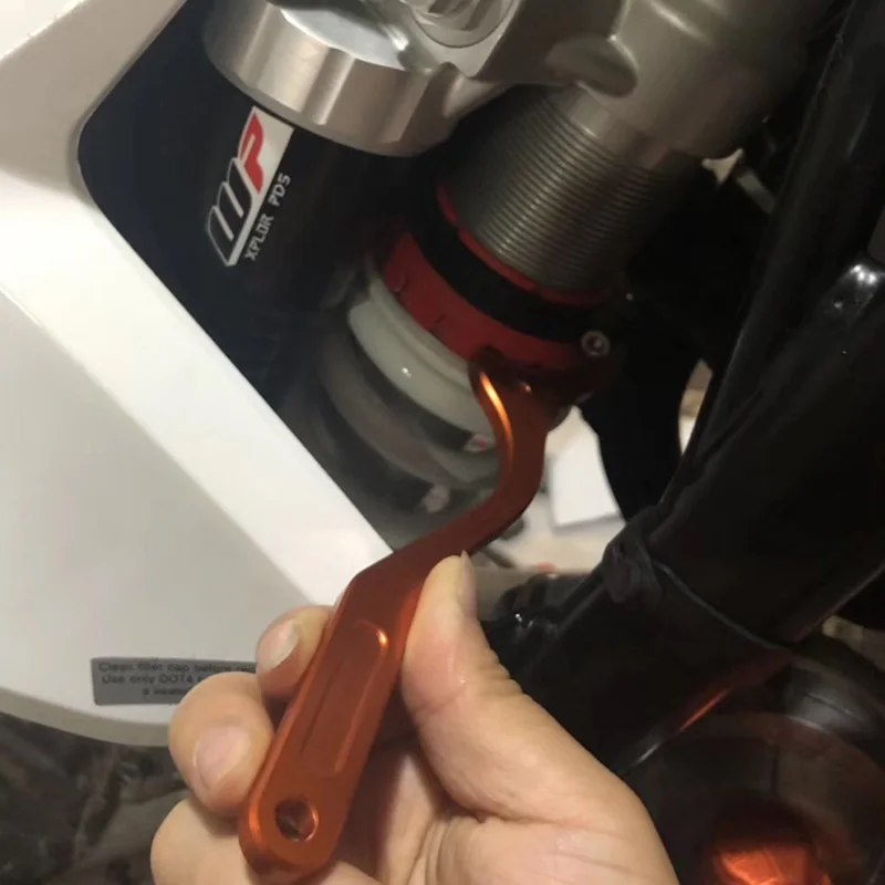 Wrench Spanner Tool Hook Shock Absorber Wrench For 125 150 200 250 300 350 450 500 SX SX-F EXC EXC-F XC XC-F XC-W XCF-W EXCF
Wrench Spanner Tool Hook Shock Absorber Wrench For 125 150 200 250 300 350 450 500 SX SX-F EXC EXC-F XC XC-F XC-W XCF-W EXCF