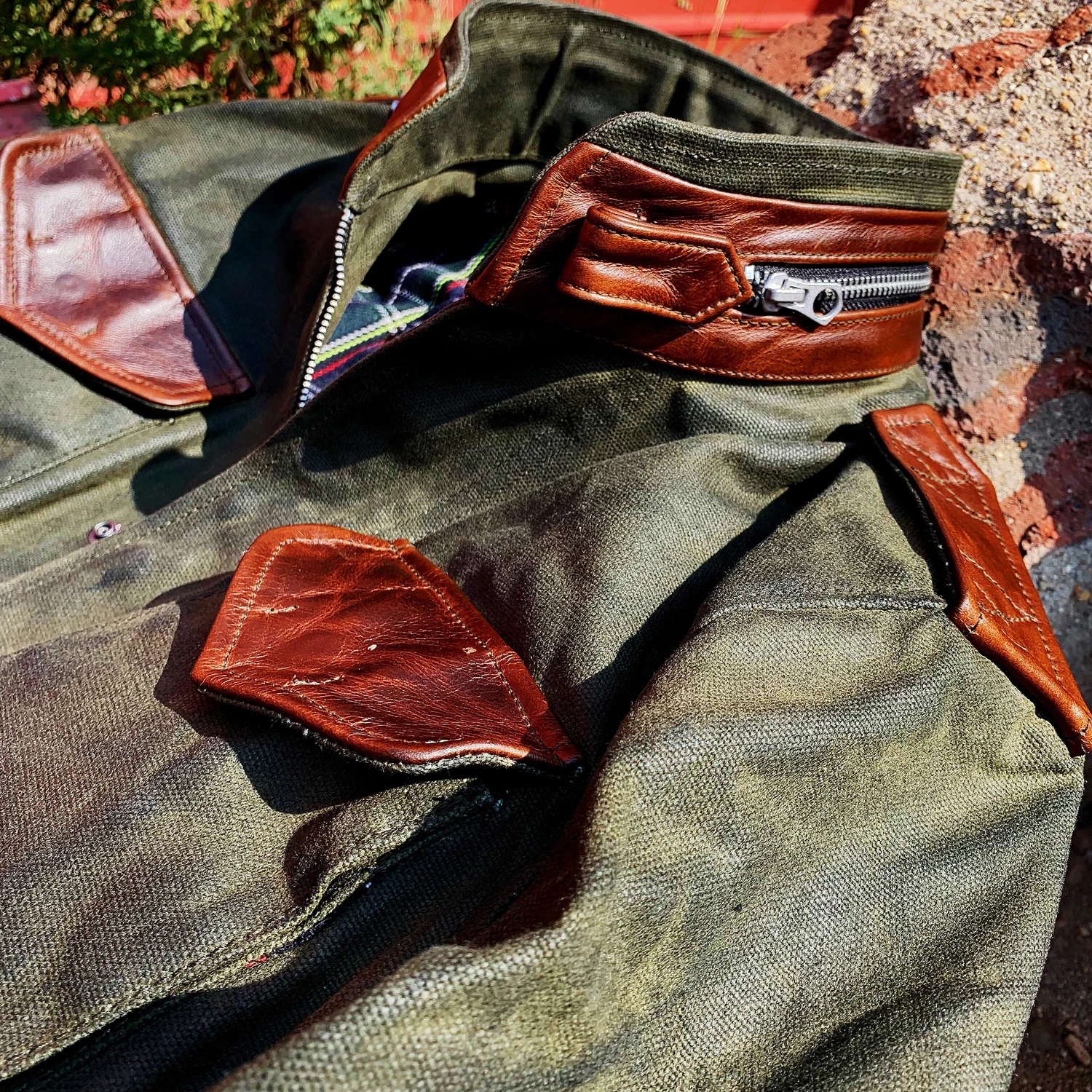 CDM65 Cidu US Size Army Super Heavy Genuine Cowhide & 22oz Canvas Coat High Quality 55% Wool Lining Wax Water Proof M65 Jacket 
CDM65 Cidu US Size Army Super Heavy Genuine Cowhide & 22oz Canvas Coat High Quality 55% Wool Lining Wax Water Proof M65 Jacket