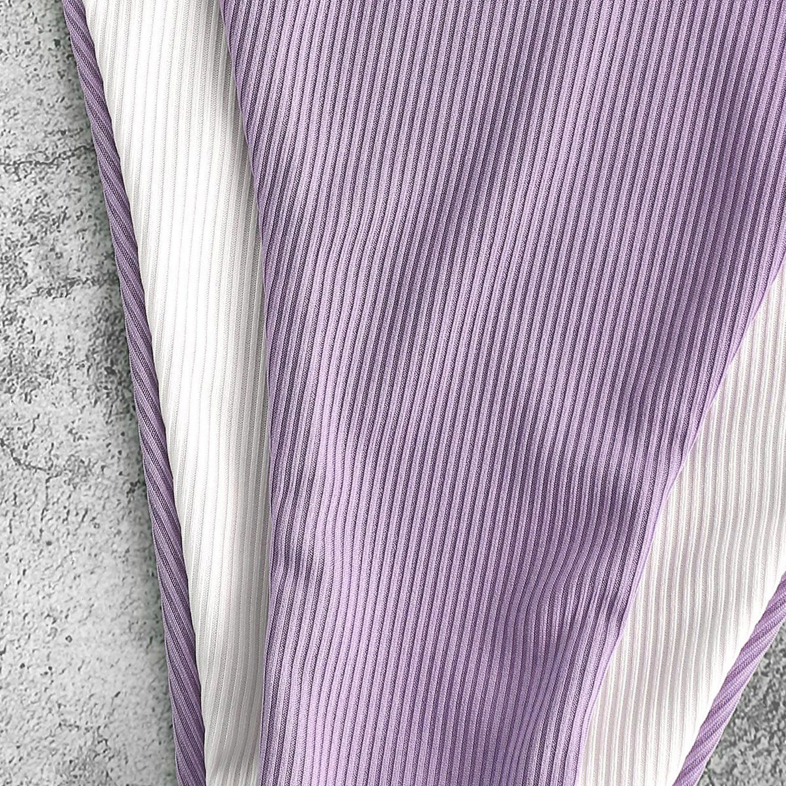 Summer Women Sexy Bikini Set Striped Patchwork Padded Push Up Bra High Cut Hight Waist Thong Halter Beachwear Two Piece Swimsuit
Summer Women Sexy Bikini Set Striped Patchwork Padded Push Up Bra High Cut Hight Waist Thong Halter Beachwear Two Piece Swimsuit