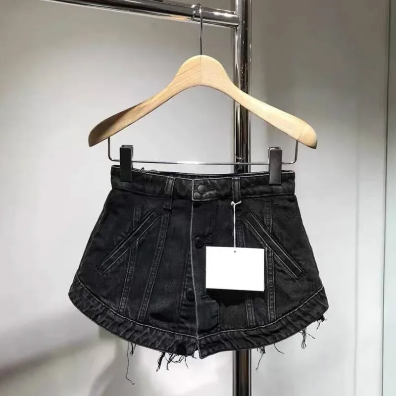 2021 Spring Summer Fashion Classic Trendy Brand Luxry Design Versatile Relaxed Pebble Washed Pure Cotton Denim Shorts A2
2021 Spring Summer Fashion Classic Trendy Brand Luxry Design Versatile Relaxed Pebble Washed Pure Cotton Denim Shorts A2