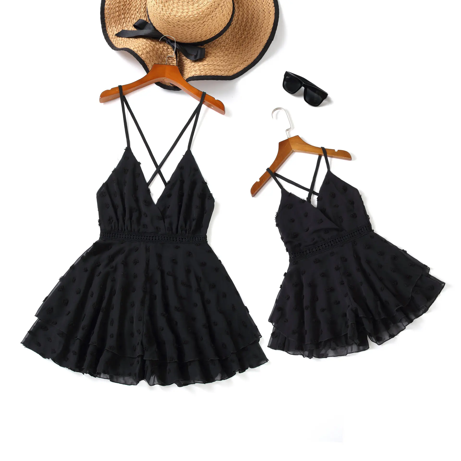 Summer Beach Sexy Mommy and Little Daughter Bodysuit Pullover Black Fringed V-neck Suspender Jumpsuit Family Matching Outfits
Summer Beach Sexy Mommy and Little Daughter Bodysuit Pullover Black Fringed V-neck Suspender Jumpsuit Family Matching Outfits
