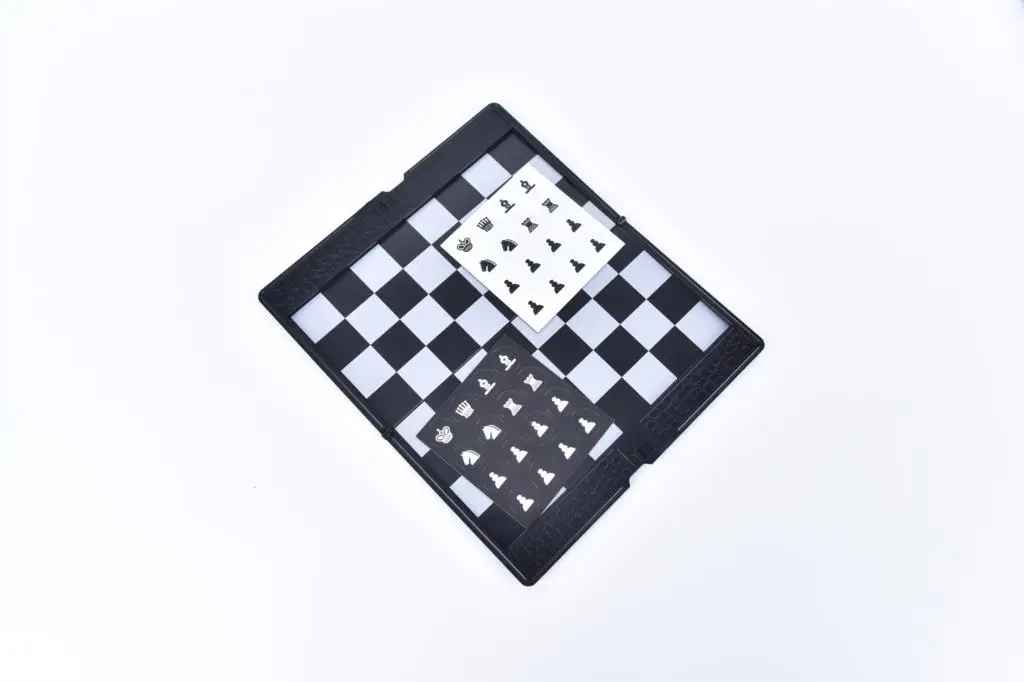 1Set Portable Pocket Chess Set Board Magnetic Checkers Set Traveler Plane To Carry Game
1Set Portable Pocket Chess Set Board Magnetic Checkers Set Traveler Plane To Carry Game