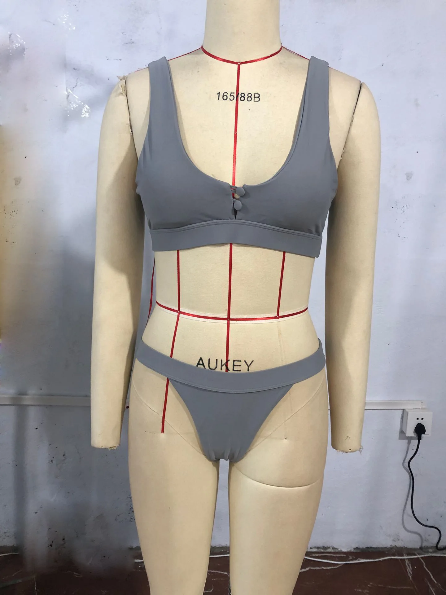 Sexy High Waist Bikini 2021 Women Solid White Front Buttons High Cut Swimsuit Female Bathing Suit Push Up Swimwear Biquini
Sexy High Waist Bikini 2021 Women Solid White Front Buttons High Cut Swimsuit Female Bathing Suit Push Up Swimwear Biquini