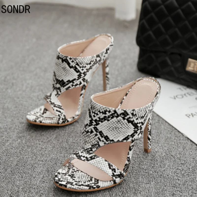 High-heeled Slippers Female Summer 2021 New Sexy Stiletto Fashion Wear A Word Drag Zapatos Para Mujer Zapatos De Mujer
High-heeled Slippers Female Summer 2021 New Sexy Stiletto Fashion Wear A Word Drag Zapatos Para Mujer Zapatos De Mujer