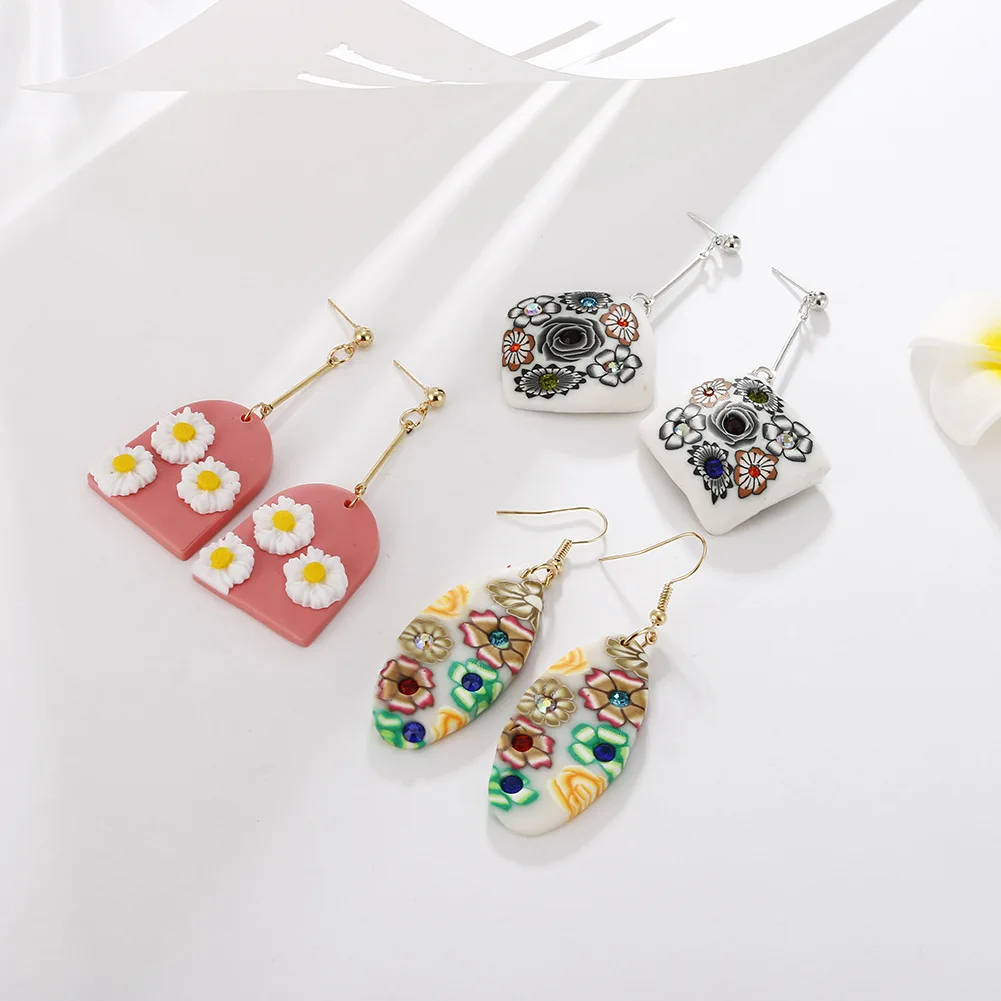 Bohemian Ethnic Flowers Daisy Pattern Geometric Irregular Polymer Clay Soft Pottery Drop Earrings For Women Female Beach Jewelry
Bohemian Ethnic Flowers Daisy Pattern Geometric Irregular Polymer Clay Soft Pottery Drop Earrings For Women Female Beach Jewelry