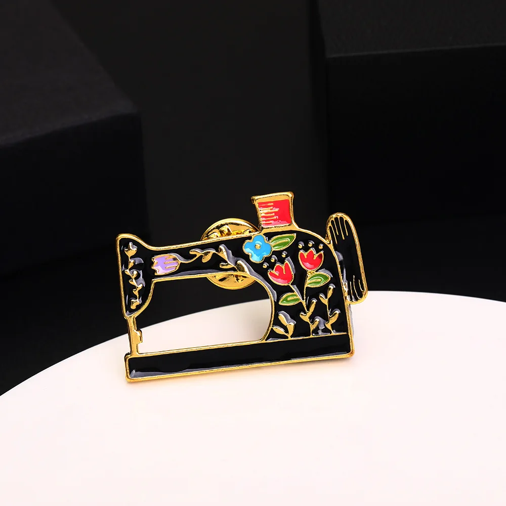 Vintage Style Floral Sewing Machine Enamel Pin Brooches Bag Hat Lapel Pin Badge Women Men Kids Jewelry
Vintage Style Floral Sewing Machine Enamel Pin Brooches Bag Hat Lapel Pin Badge Women Men Kids Jewelry