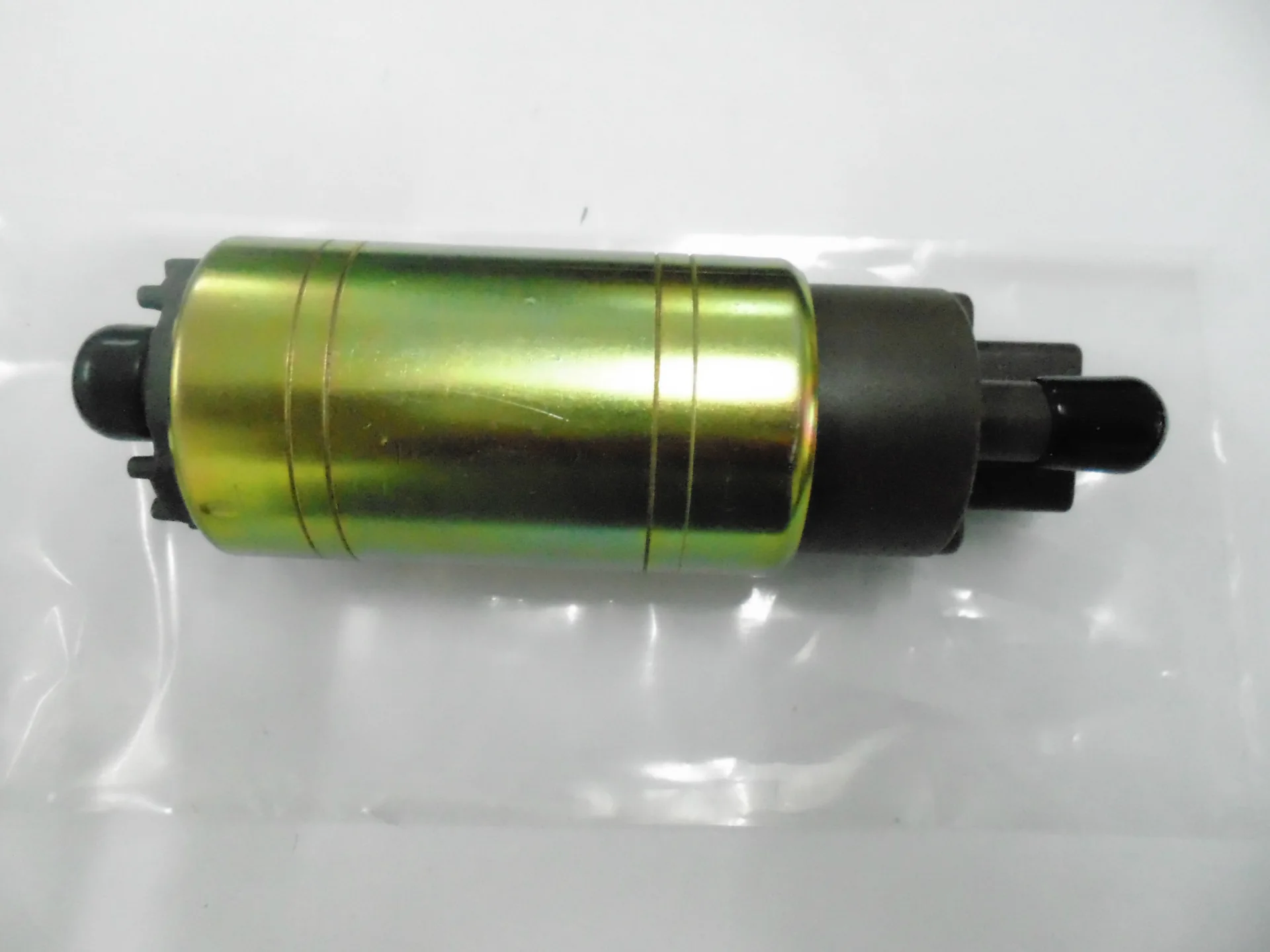 Free shipping EP-500-0 12V Universal Car Boat Fuel Pump Metal Solid Electric Diesel Pump 8188-13-350A 8188-13-350
Free shipping EP-500-0 12V Universal Car Boat Fuel Pump Metal Solid Electric Diesel Pump 8188-13-350A 8188-13-350