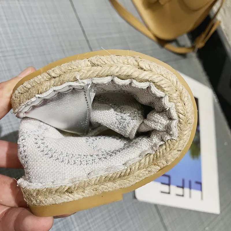 New Women Casual Shoes Flat Anti-Slip Sneakers Outdoor Trainer Female Zapatos De Mujer women Shoes 2021 Woven canvas shoes
New Women Casual Shoes Flat Anti-Slip Sneakers Outdoor Trainer Female Zapatos De Mujer women Shoes 2021 Woven canvas shoes