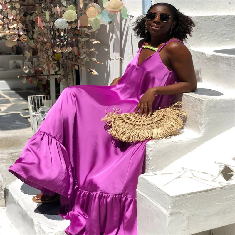 Women Long Dress Solid Silk Spaghetti Strap V-neck Loose Floor Length Dresses Female Street Fashion Sexy Outfit Summer
Women Long Dress Solid Silk Spaghetti Strap V-neck Loose Floor Length Dresses Female Street Fashion Sexy Outfit Summer