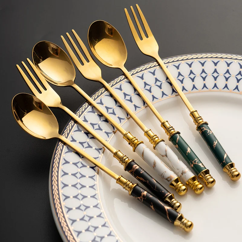 Ceramic Tableware Spoon Set Green Vintage Cutlery Set Teaspoon 304 Stainless Steel Dinner Dinnerware Set
Ceramic Tableware Spoon Set Green Vintage Cutlery Set Teaspoon 304 Stainless Steel Dinner Dinnerware Set