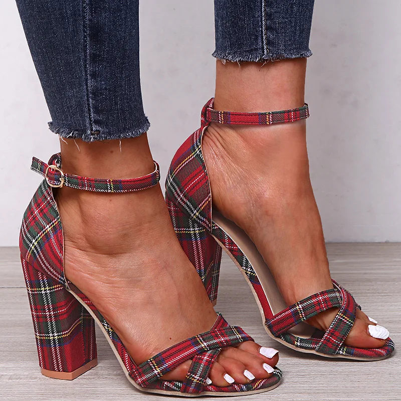 The New Summer 2020 Women High Heel Shoes Plaid Open-toe Sandals With Chunky Heel And One-word Buckle Shoes
The New Summer 2020 Women High Heel Shoes Plaid Open-toe Sandals With Chunky Heel And One-word Buckle Shoes